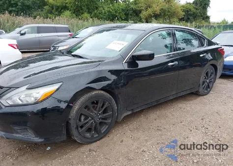 2018 Nissan Altima 2.5 Sr из США, поврежденный, VIN 1N4AL3AP8JC255137